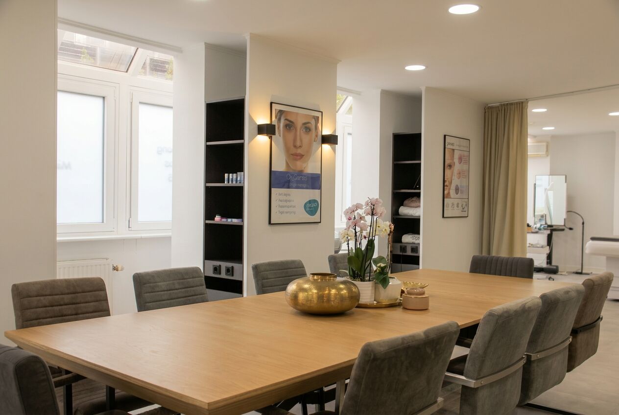 Modernes Institut von Beauty Secrets in Wedel – heller Beratungs- und Behandlungsbereich